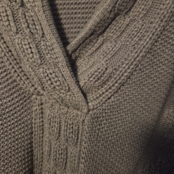 The Limited Taupe Cable Knit Shrug - Picture 3 of 5